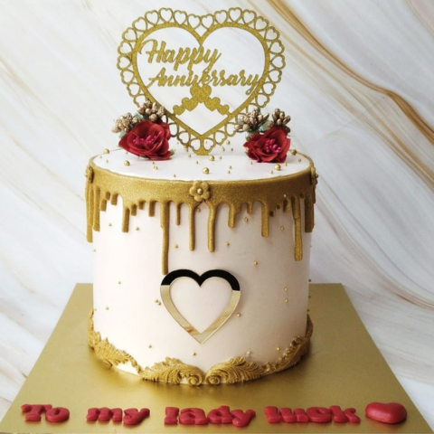 Ethereal Loving Gold Pearl Cake